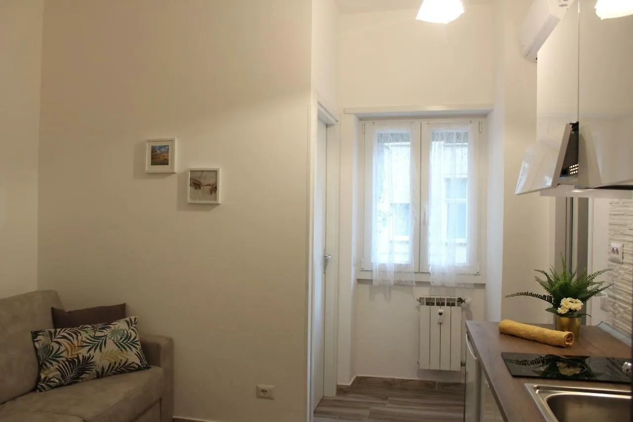 Superior Apartment - Vatican - St Peter Rome 0*,  Italy